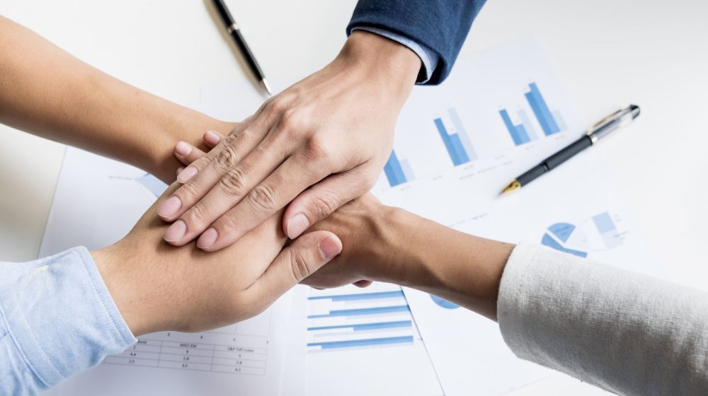 teamwork-power-successful-business-meeting-workplace-concept teamwork-power-successful-business-meeting-workplace-concept